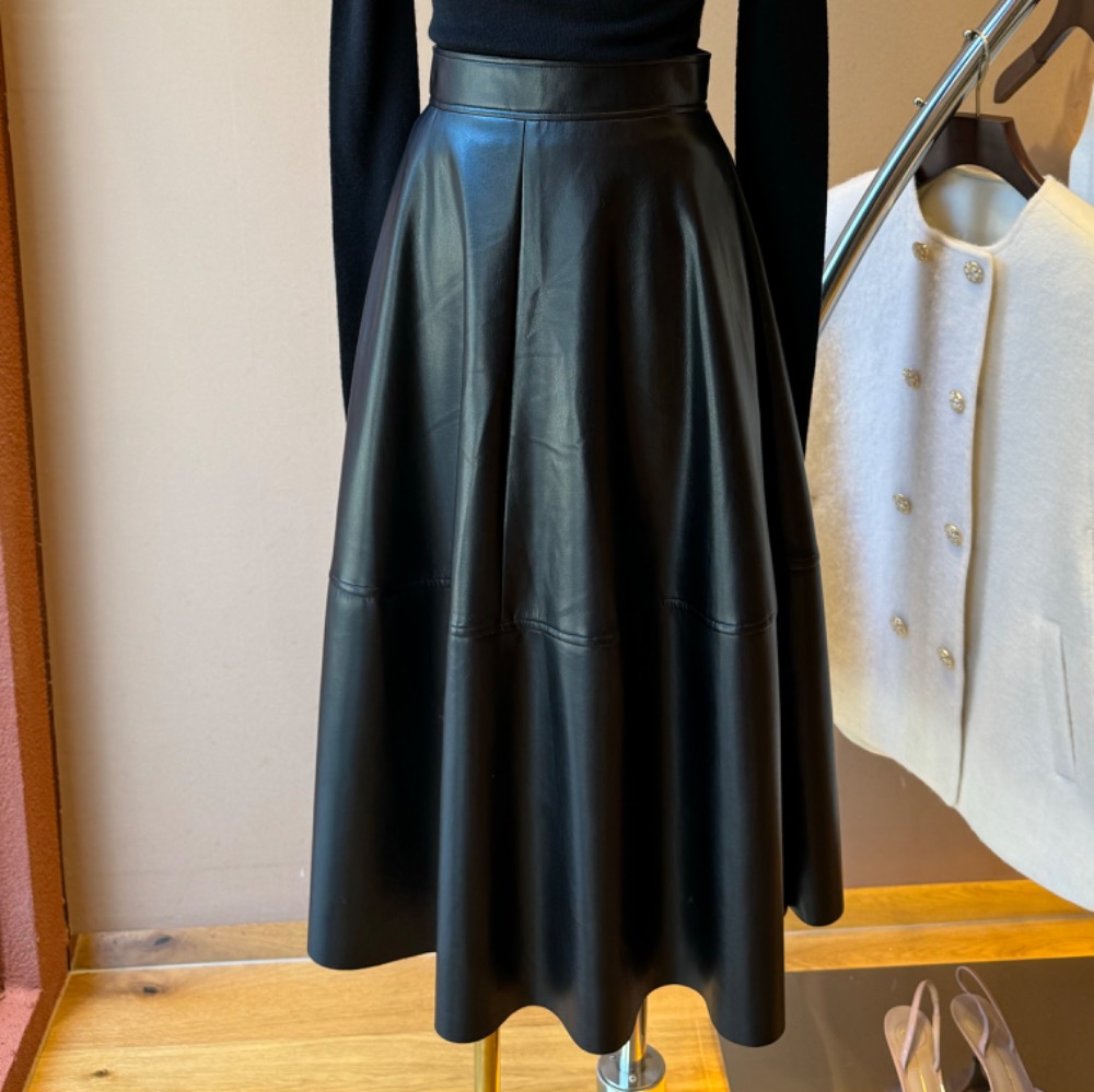[바투 수입] A라인 leather skirt